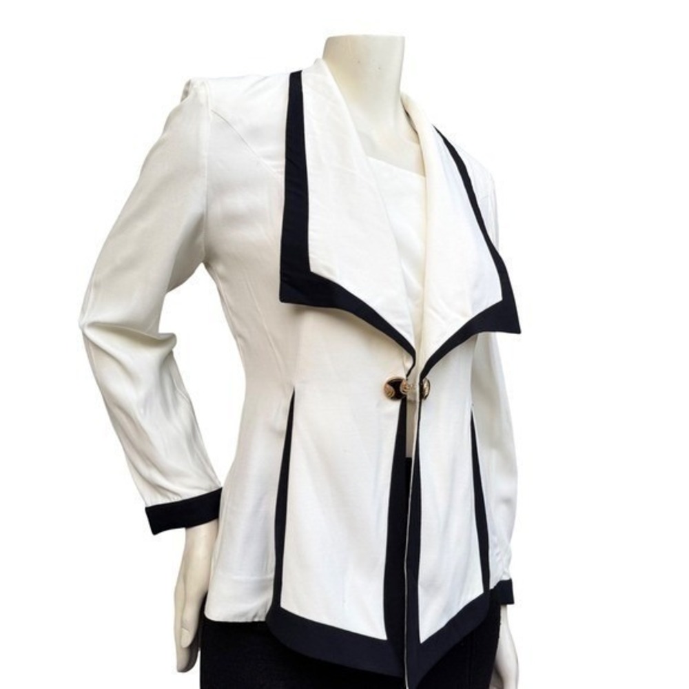 Vintage Joseph Ribkoff Blazer White Black Trim Gold Tone Button Union Made M